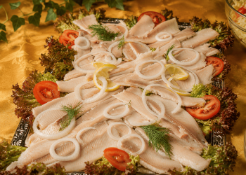 Forellenplatte mit Beilage